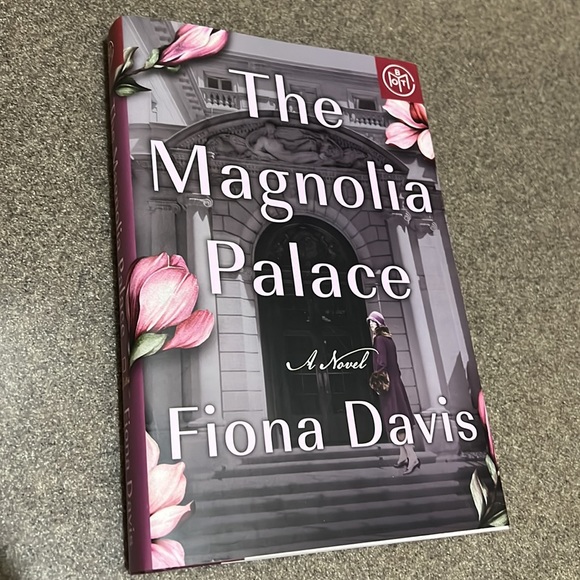 Fiction Book Bundle - Picture 2 of 5